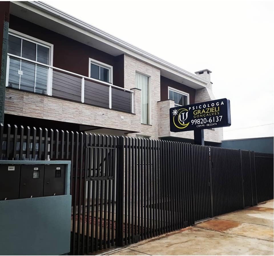 Fachada do consultório de psicologia da Grazieli, em Castro